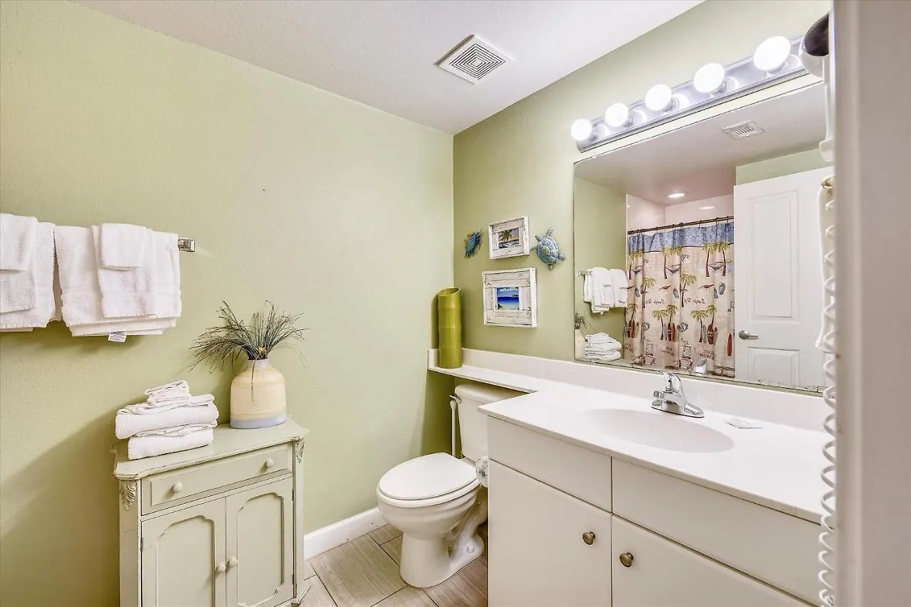Shores Of Panama 821-2 Bd 3Ba, Sleeps 8! Updated, No Carpet! Free Fun! Condo Panama City Beach Apartment